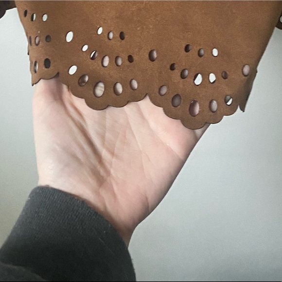 Faux suede sleeveless blouse - Banana Republic - Picture 7 of 10